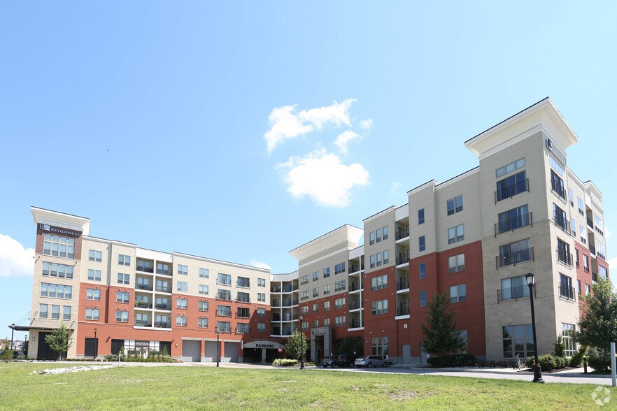 Exterior | St Charles Rentals | Residences at The Streets of St. Charles - Residences at The Streets of St. Charles Apartment Homes