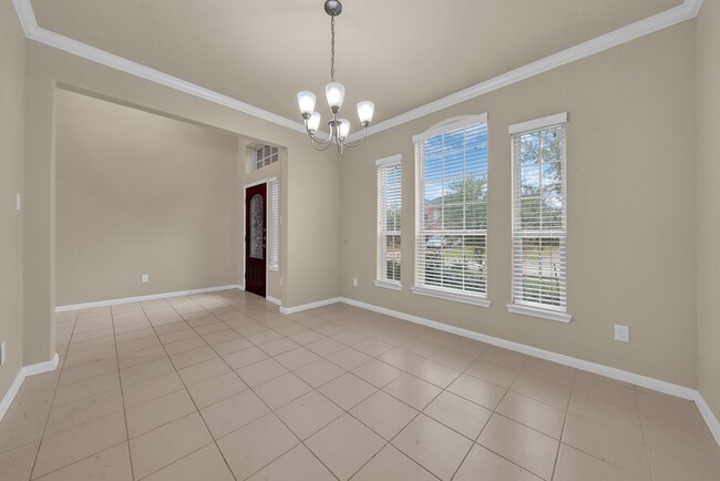 Building Photo - 16911 Wedgeside Pk