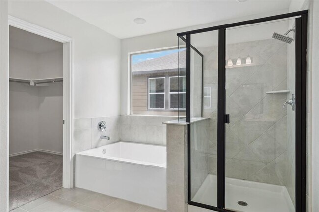 Building Photo - 925 Yellow Ribbon Trl