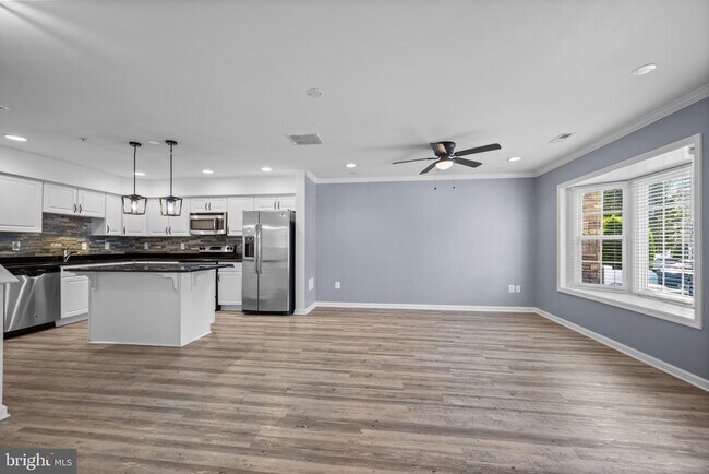 Building Photo - 1821 Cassandra Dr