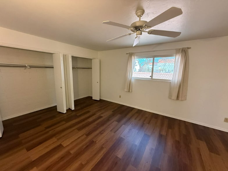 Building Photo - 348 W Via Del Heroe