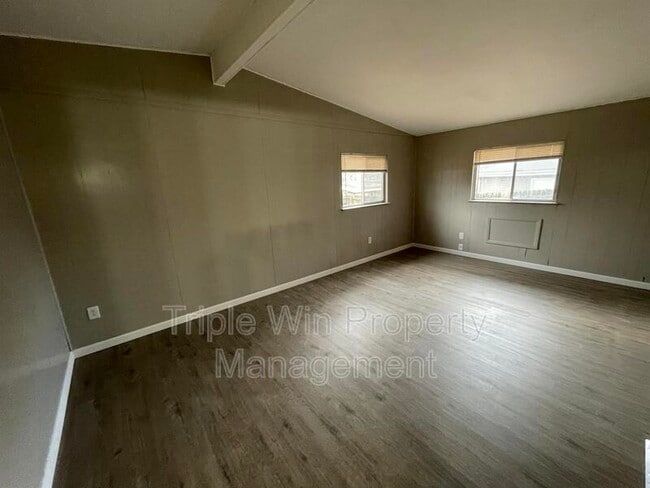Building Photo - 8322 Sagewood Ln