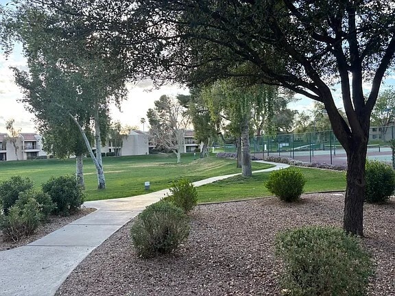 Building Photo - 9550 N 94th Plz