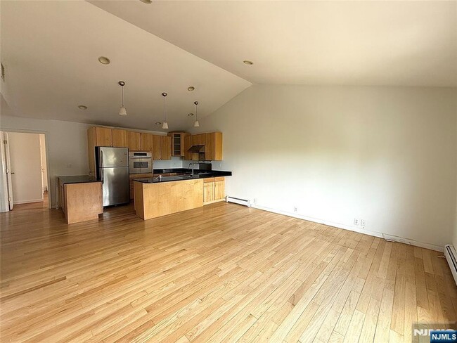 Building Photo - 224 E Edsall Blvd