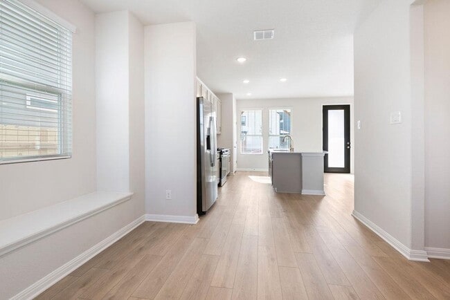 Building Photo - 116 Barret Dr