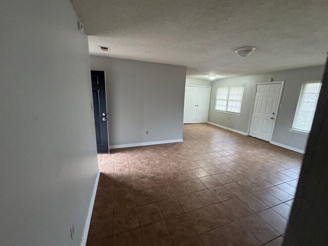 Building Photo - 5493 Adams Cir