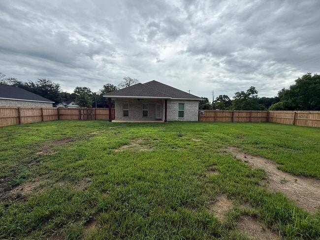 Building Photo - 24251 Misty Ln