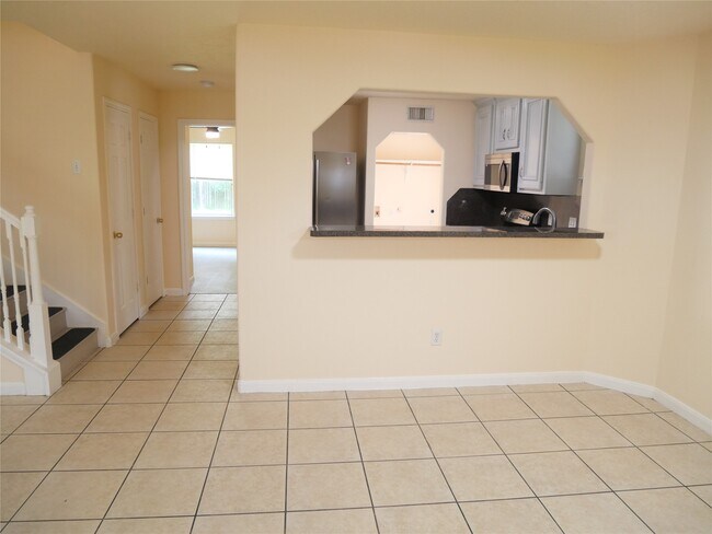 Building Photo - 6603 Schambray St