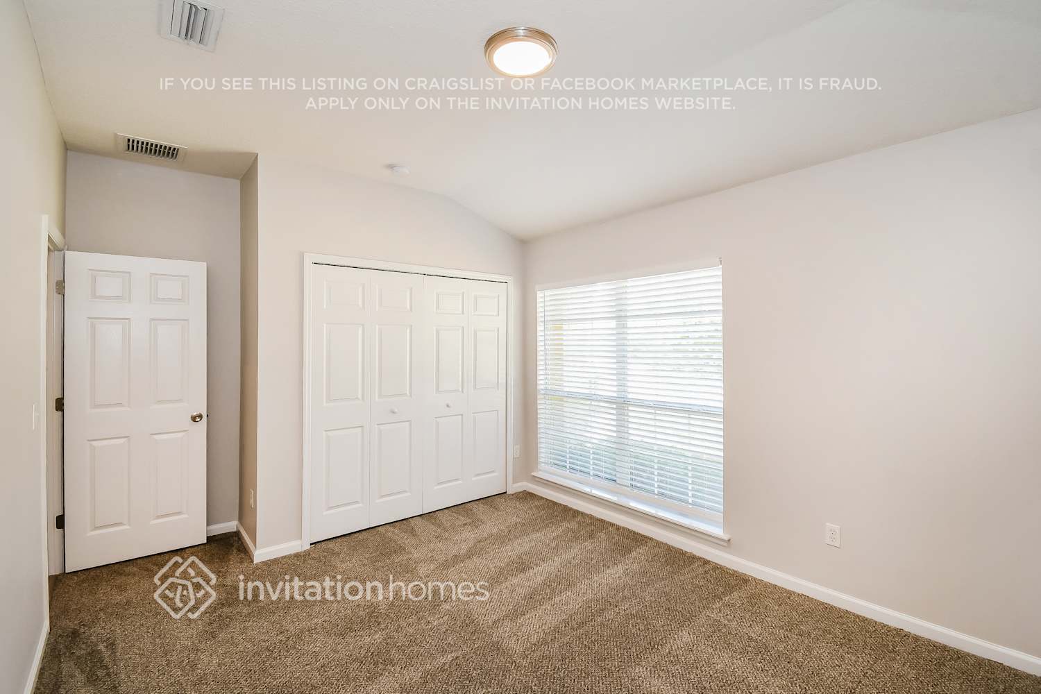 Building Photo - 420 Heather Park Ln