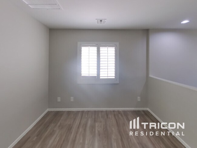 Building Photo - 9164 Obtainable Ct