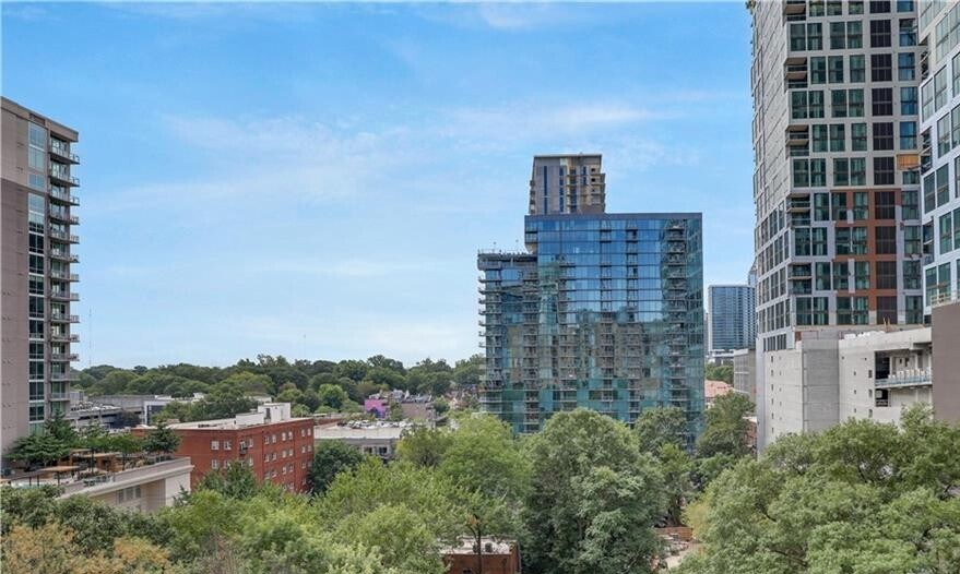 Building Photo - 1101 Juniper St NE