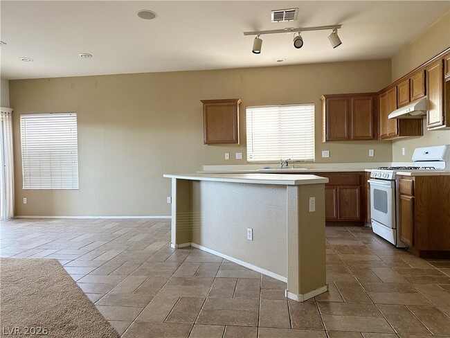 Building Photo - 1109 E Malibu Sands Ave