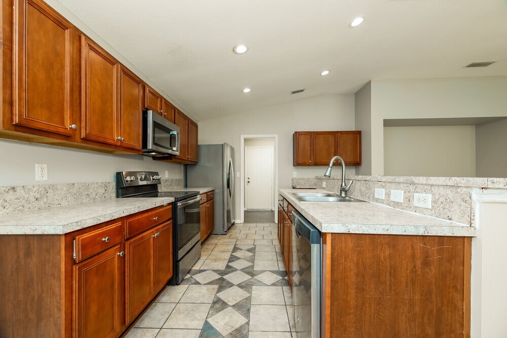 Building Photo - 12616 Pine Marsh Way