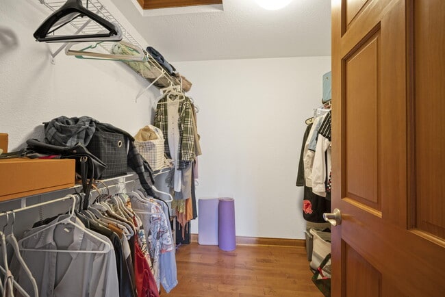 Building Photo - N54W16164 Westwind Dr