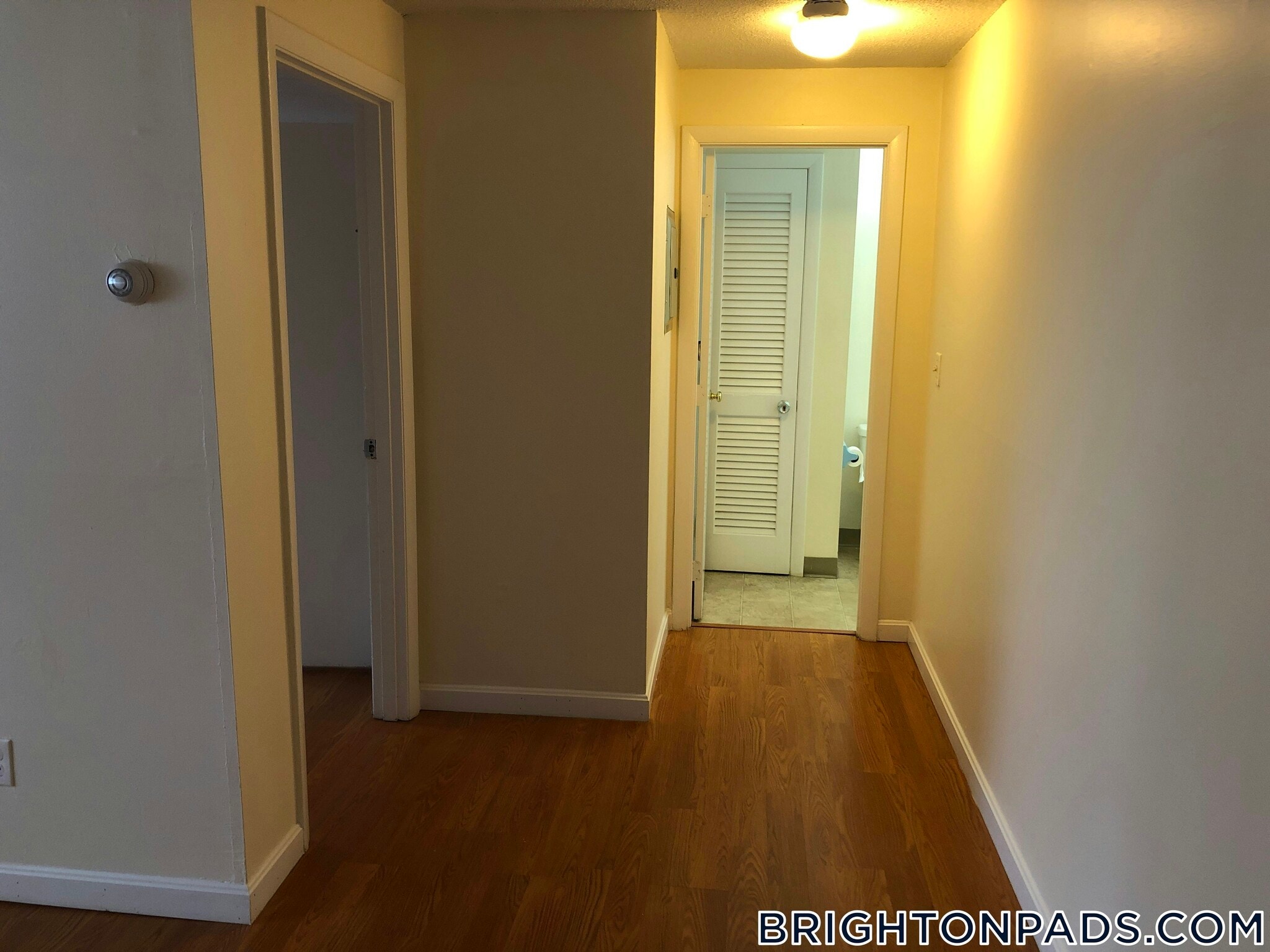 Building Photo - 122 Dustin St