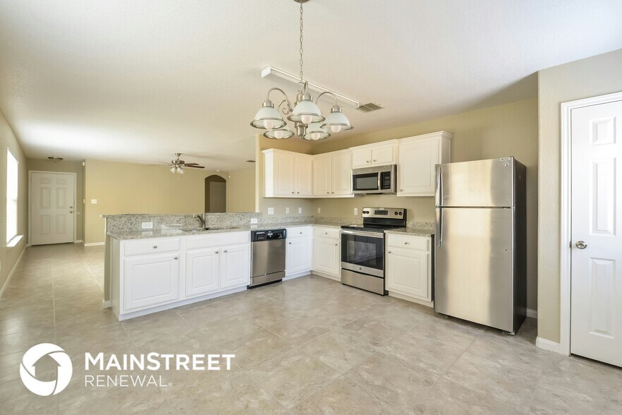 Building Photo - 11415 Coral Canyon