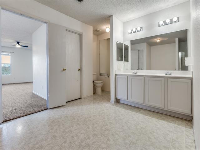 Building Photo - 740 Lovern St