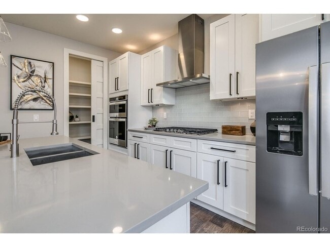 Building Photo - 1466 Zenobia St