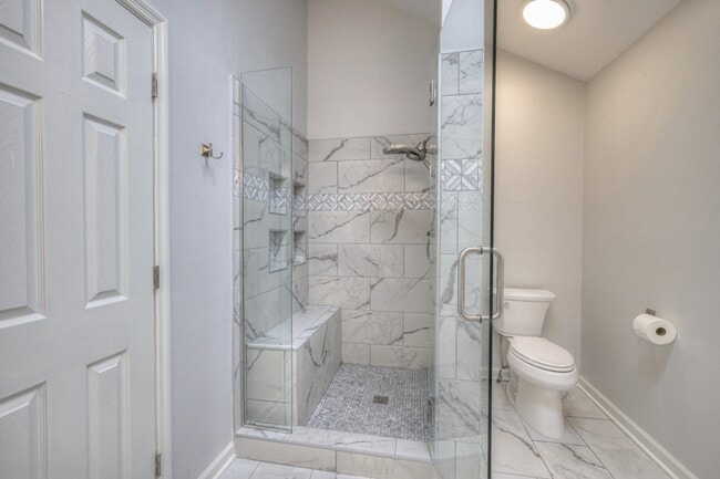 Building Photo - 204 Hogan Ln