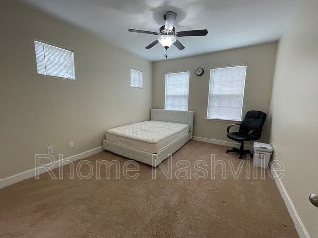 Building Photo - 8121 Lenox Creekside Dr