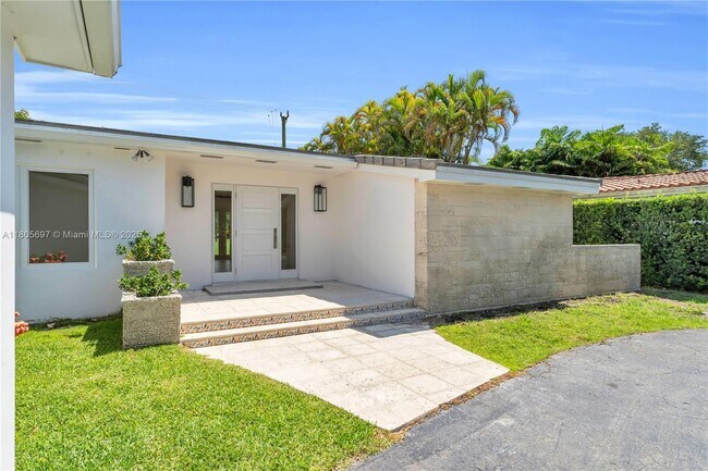 Building Photo - 1315 Campo Sano Ave