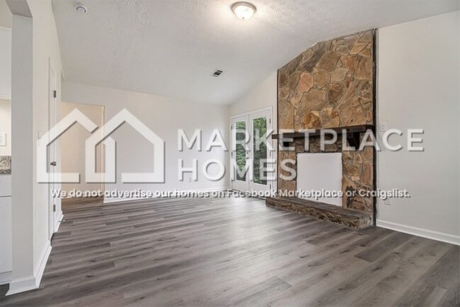 Building Photo - 4826 Mainstreet Valley Trce
