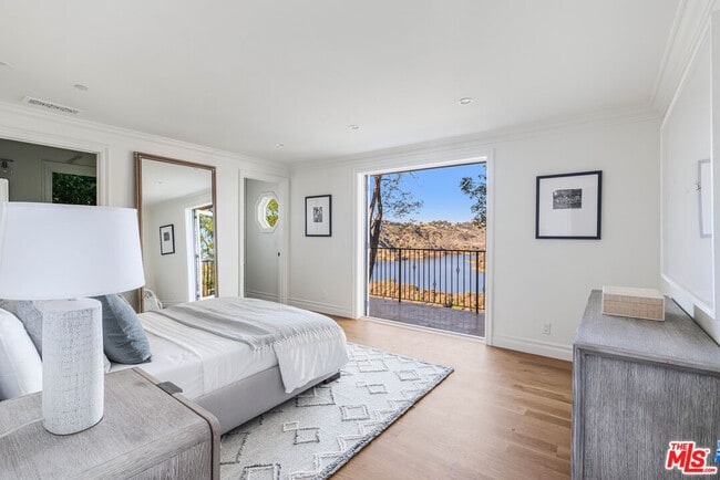 Building Photo - 1900 Bel Air Rd