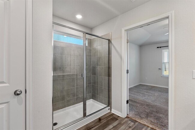 Building Photo - 504 Longmount Cv