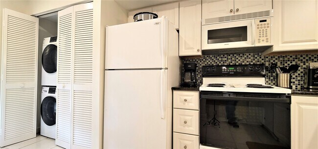 Building Photo - 157 Brackenwood Rd