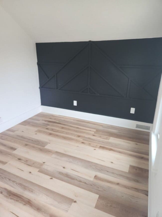 Building Photo - 264 N Jackson St