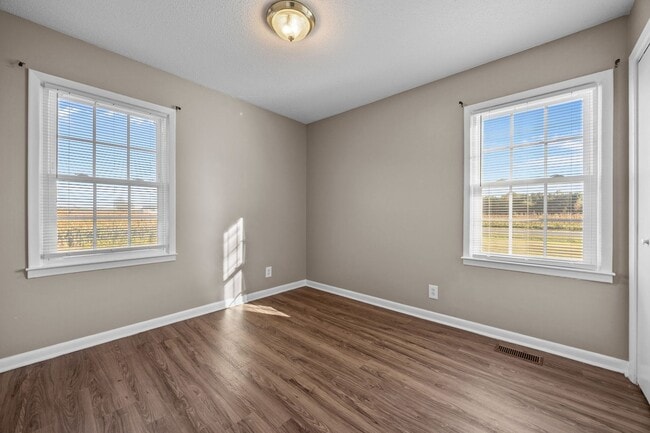 Building Photo - Lovely 3 bed 2 bath home located in Lillin...