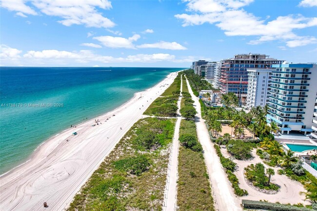 Building Photo - 9225 Collins Ave