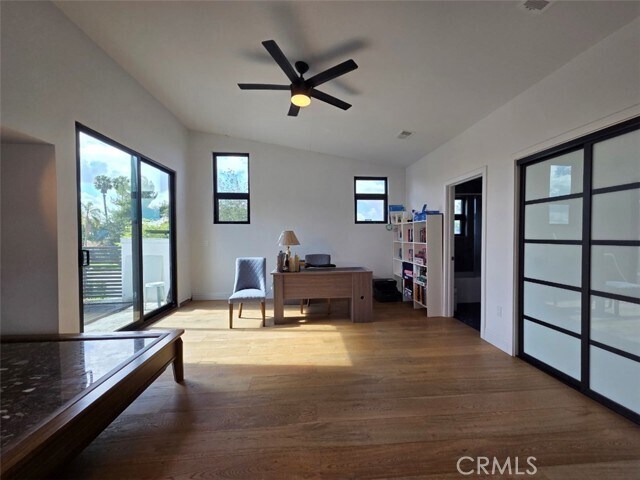 Building Photo - 915 S Rimpau Blvd