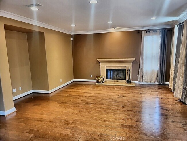 Building Photo - 6373 Daylily Court