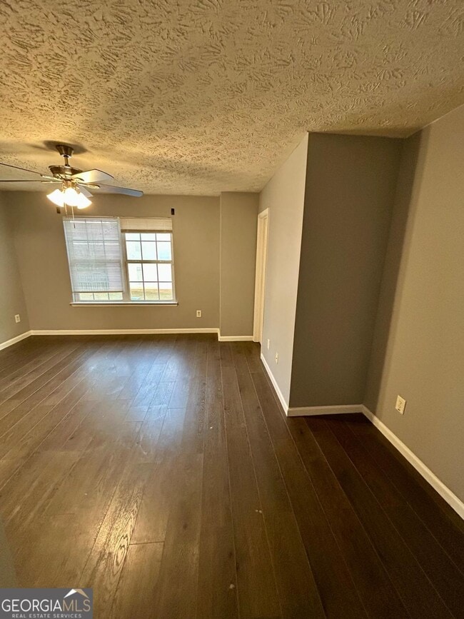 Building Photo - 4201 High Park Ln