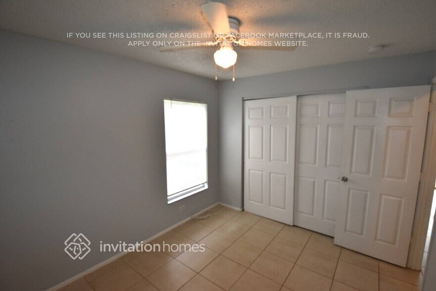 Building Photo - 1117 W Knollwood St