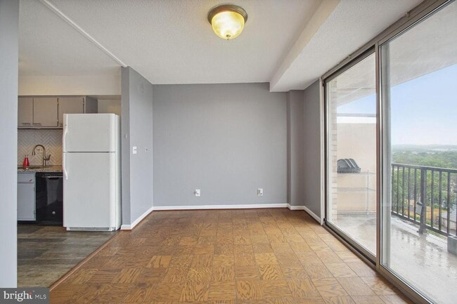 Building Photo - 4410 Oglethorpe St