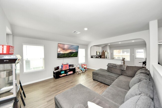 Building Photo - 3702 Cub Dr