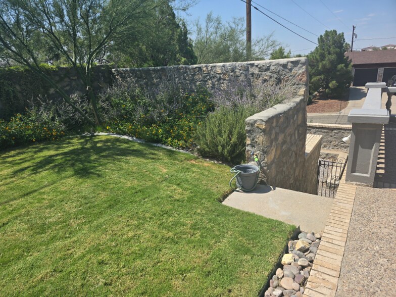 Building Photo - 6237 Constellation Dr