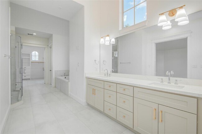 Building Photo - 5002 Eigel St