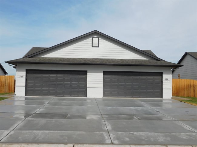 Building Photo - 12039 W Fontana St
