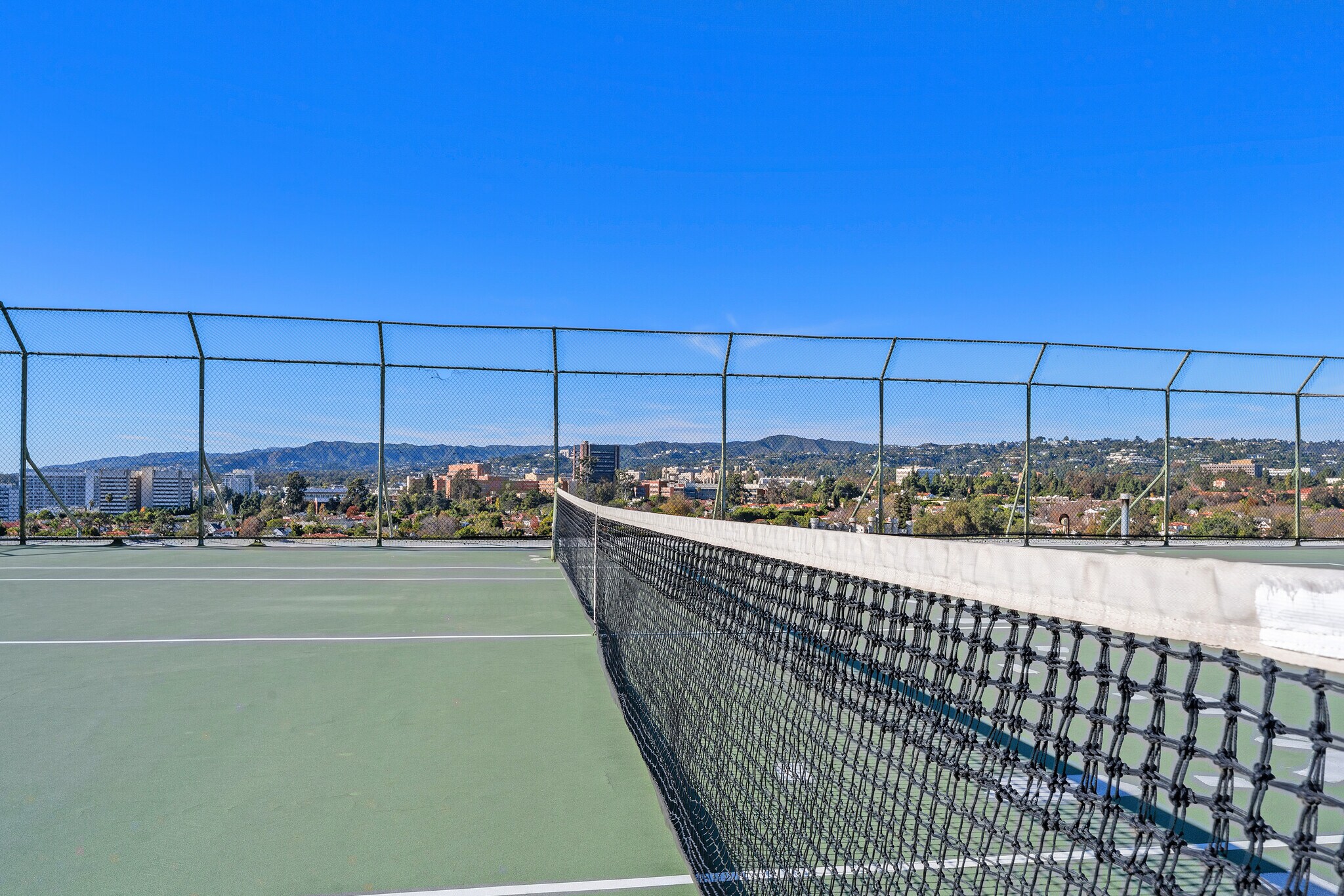 Building Photo - 10535 Wilshire Blvd