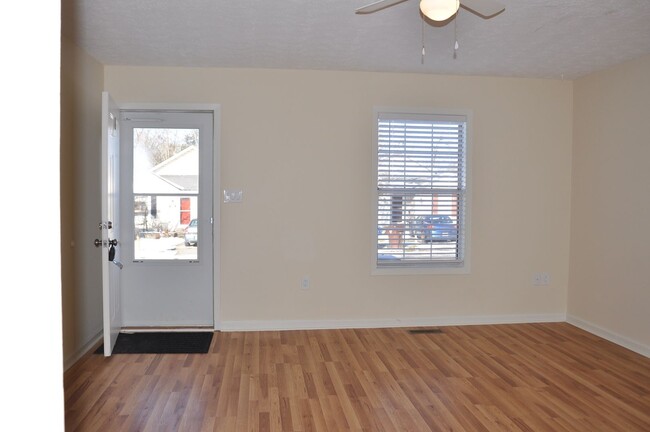 Building Photo - winchester duplex #2
