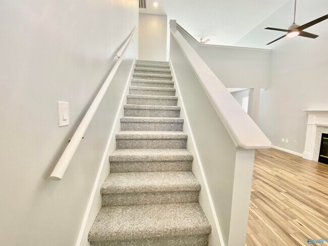 Building Photo - 304 Harvestwood Ct