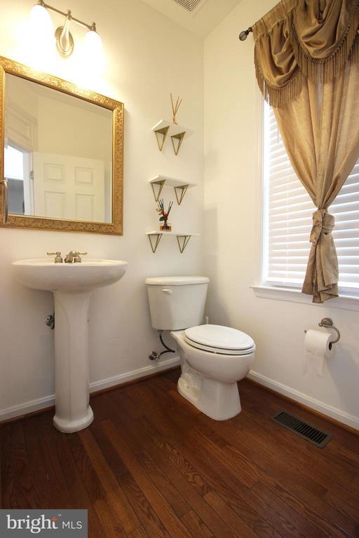 Building Photo - 9577 5th Pl