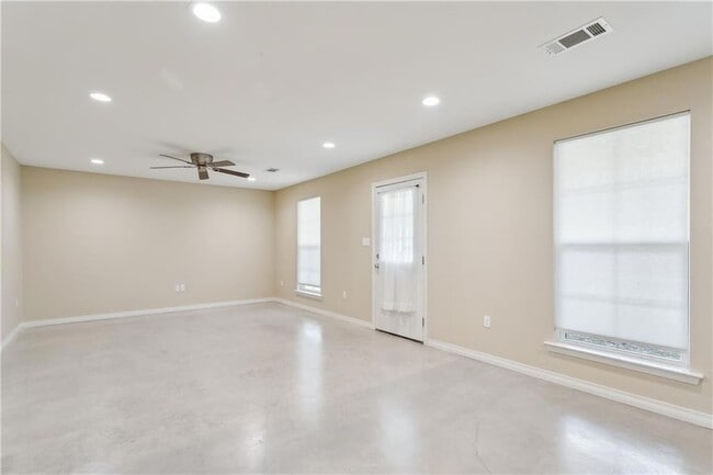 Building Photo - 72204 Formosa Dr