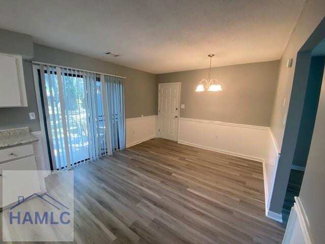 Building Photo - 300 Robinson Loop