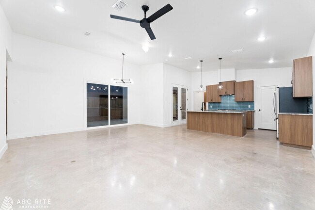 Building Photo - 4523 22nd Pl