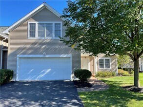 Building Photo - 245 Roseland Ln