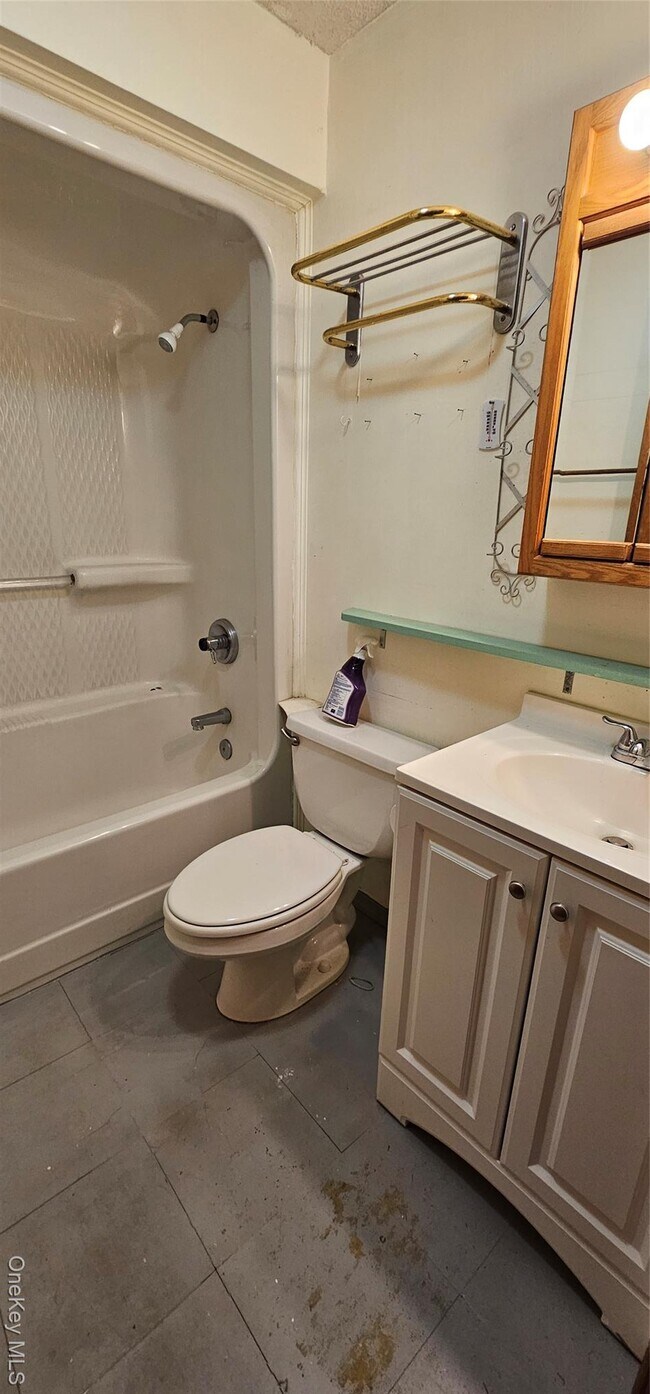 Building Photo - 46 5th St